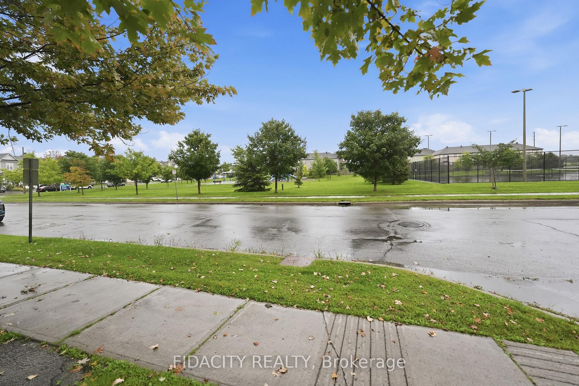 Photo 28 of Unit 55, 324 Crownridge Drive, Ottawa, Kanata - Emerald Meadows/Trailwest — HOMEH
