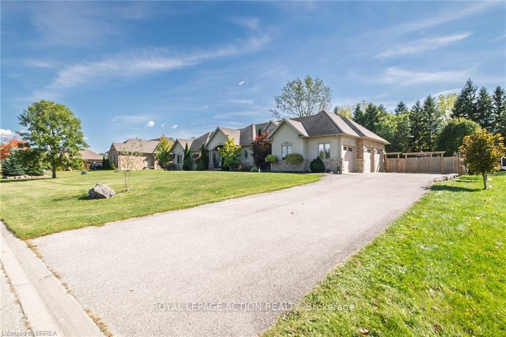 Photo 2 of 24 Wingrove Wood, Brantford, North Park/Wood St. — HOMEH