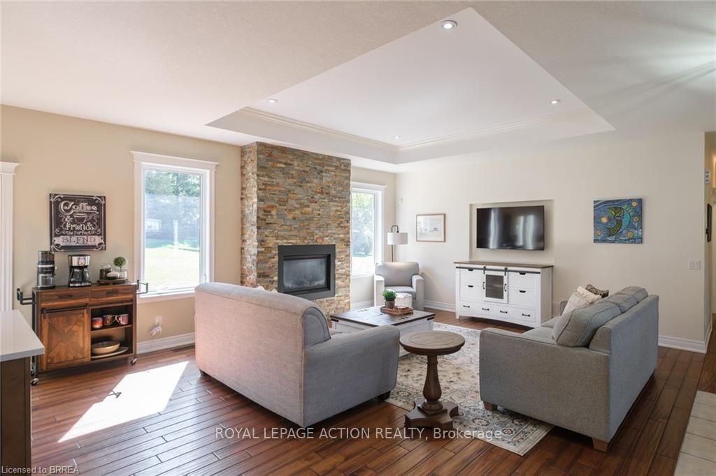 Photo 6 of 24 Wingrove Wood, Brantford, North Park/Wood St. — HOMEH