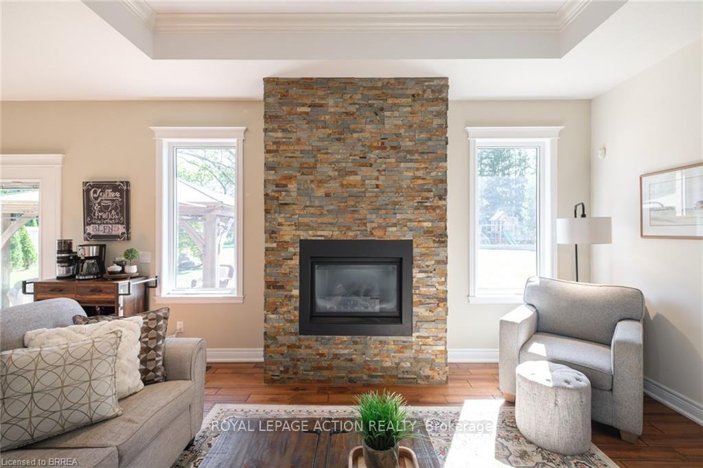 Photo 8 of 24 Wingrove Wood, Brantford, North Park/Wood St. — HOMEH
