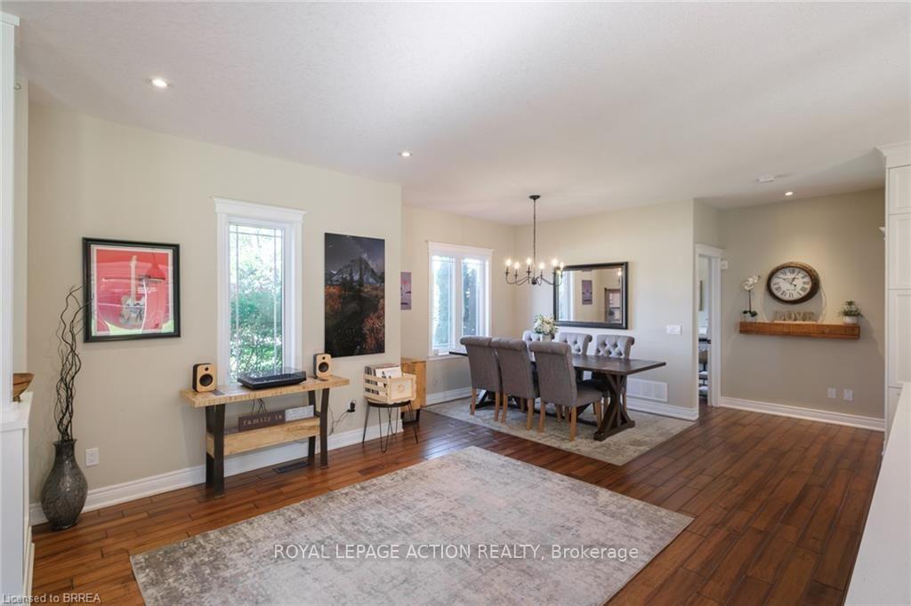 Photo 10 of 24 Wingrove Wood, Brantford, North Park/Wood St. — HOMEH