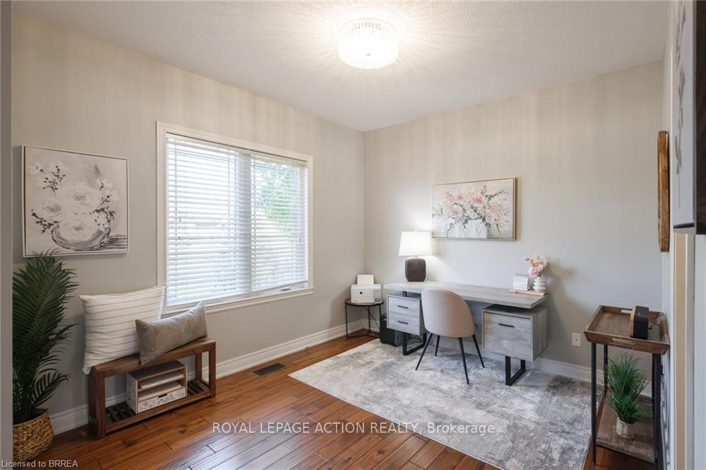 Photo 15 of 24 Wingrove Wood, Brantford, North Park/Wood St. — HOMEH