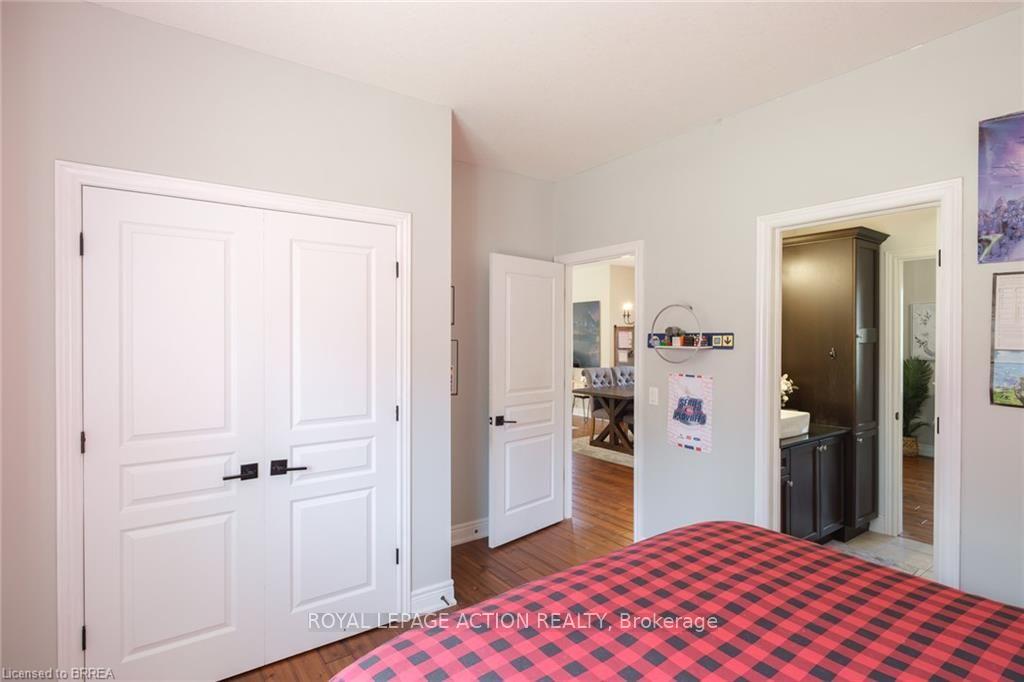 Photo 18 of 24 Wingrove Wood, Brantford, North Park/Wood St. — HOMEH