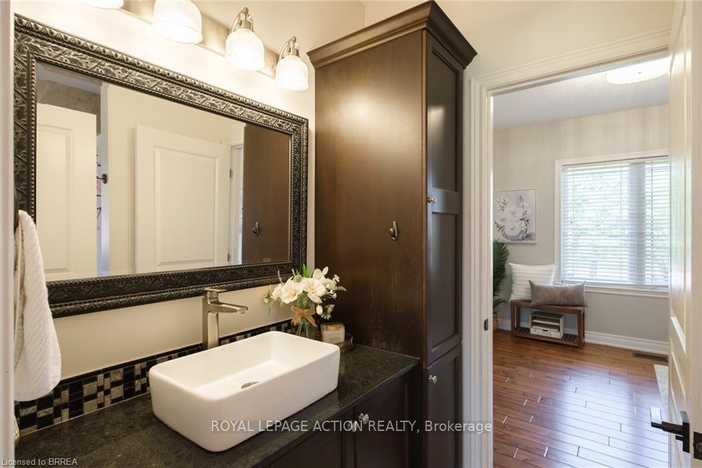 Photo 19 of 24 Wingrove Wood, Brantford, North Park/Wood St. — HOMEH