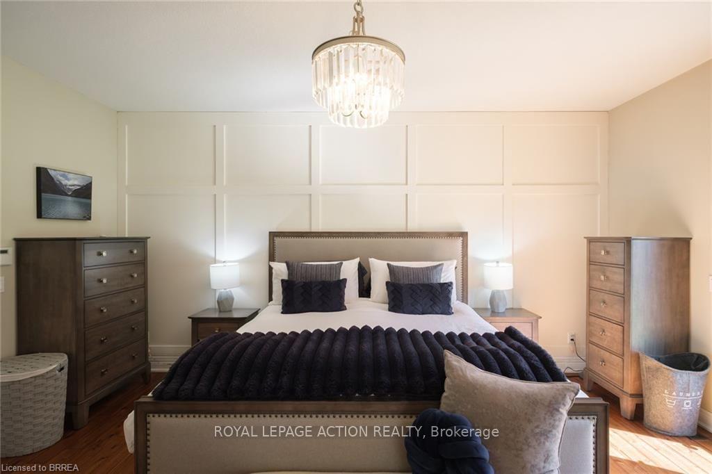 Photo 23 of 24 Wingrove Wood, Brantford, North Park/Wood St. — HOMEH