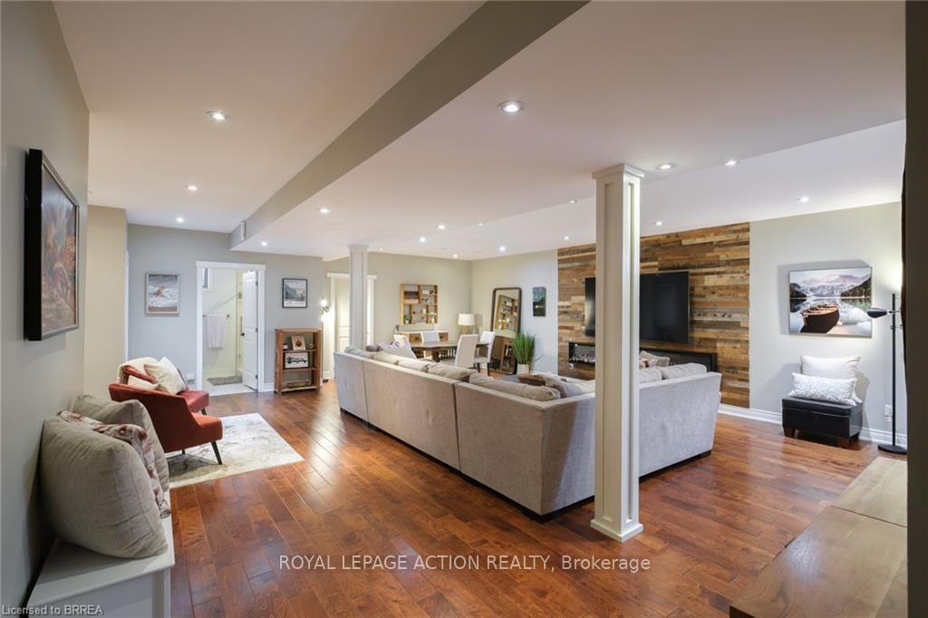 Photo 30 of 24 Wingrove Wood, Brantford, North Park/Wood St. — HOMEH