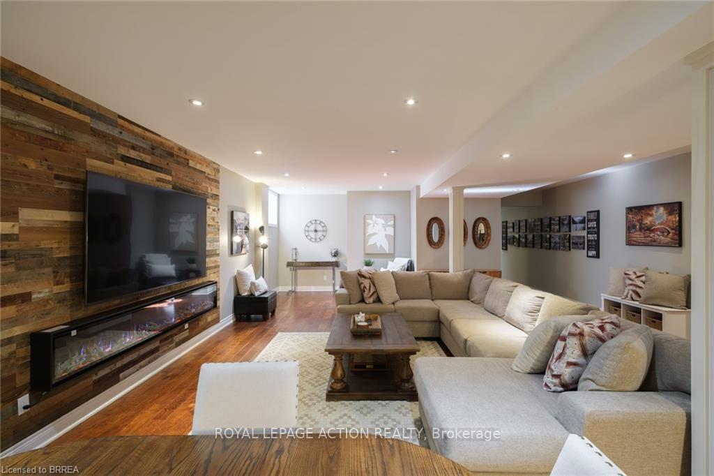 Photo 32 of 24 Wingrove Wood, Brantford, North Park/Wood St. — HOMEH