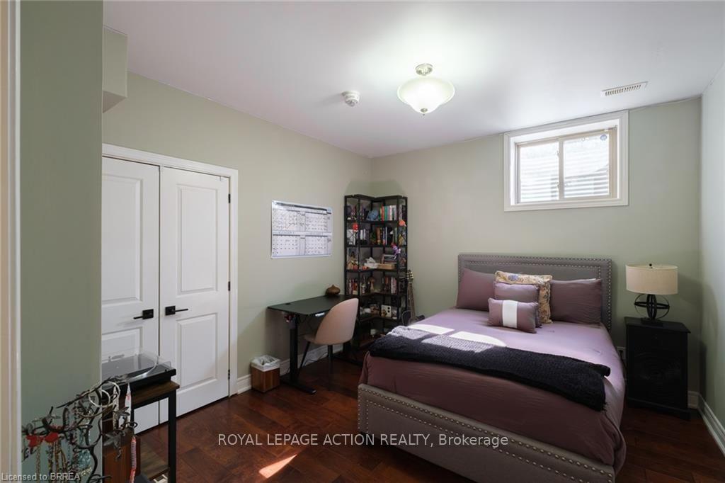 Photo 35 of 24 Wingrove Wood, Brantford, North Park/Wood St. — HOMEH