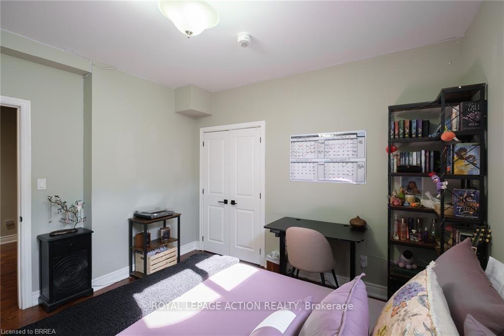 Photo 36 of 24 Wingrove Wood, Brantford, North Park/Wood St. — HOMEH
