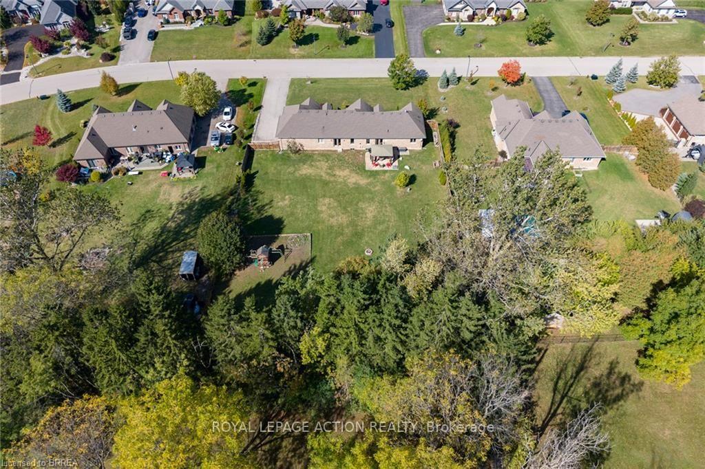 Photo 43 of 24 Wingrove Wood, Brantford, North Park/Wood St. — HOMEH