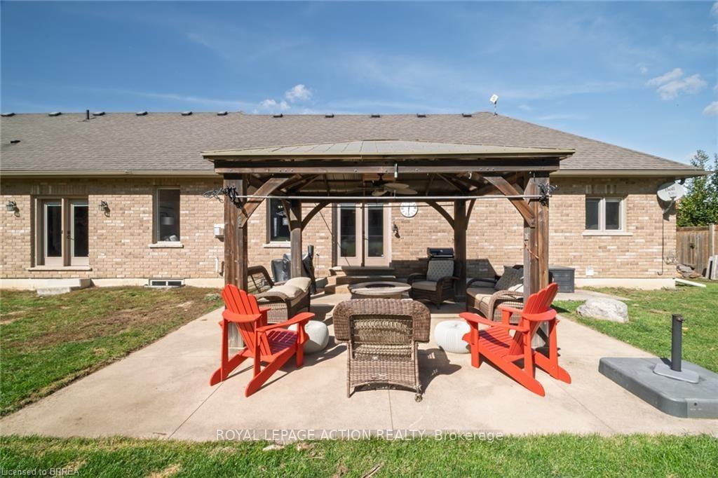 Photo 45 of 24 Wingrove Wood, Brantford, North Park/Wood St. — HOMEH