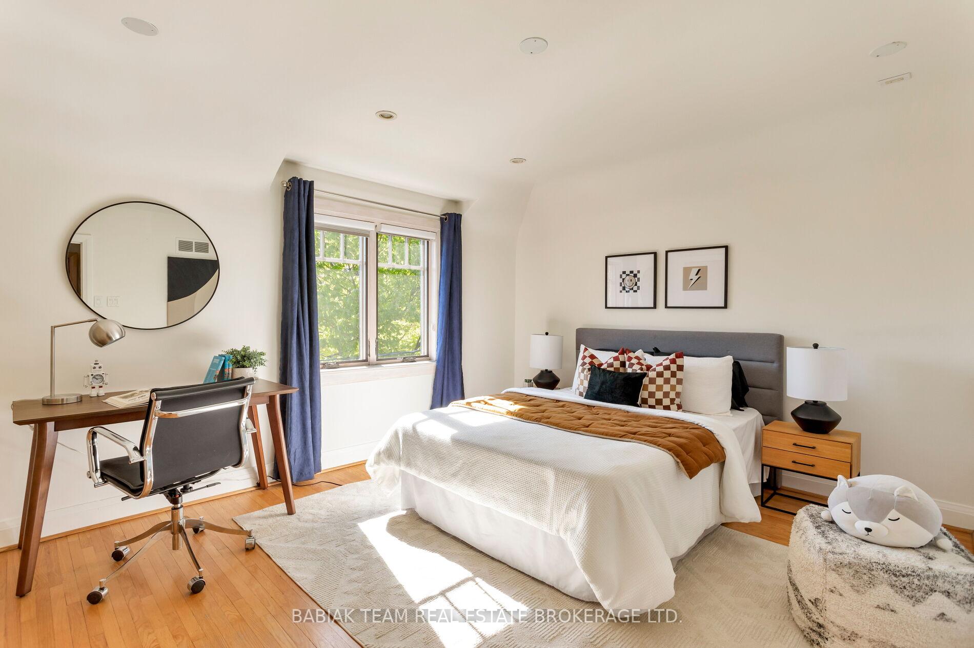 Photo 29 of 33 Halford Avenue, Toronto, Lambton Baby Point — HOMEH