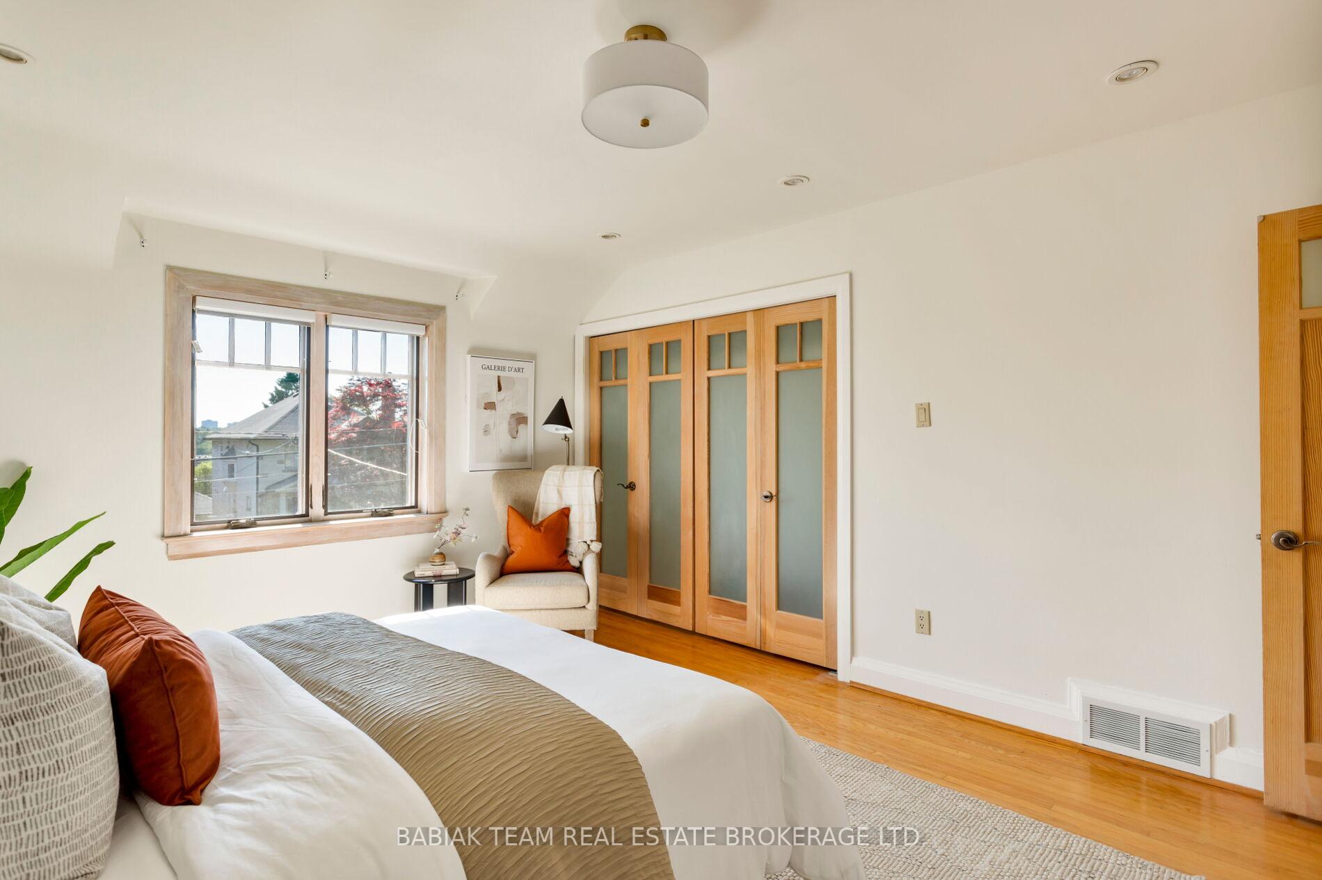 Photo 33 of 33 Halford Avenue, Toronto, Lambton Baby Point — HOMEH