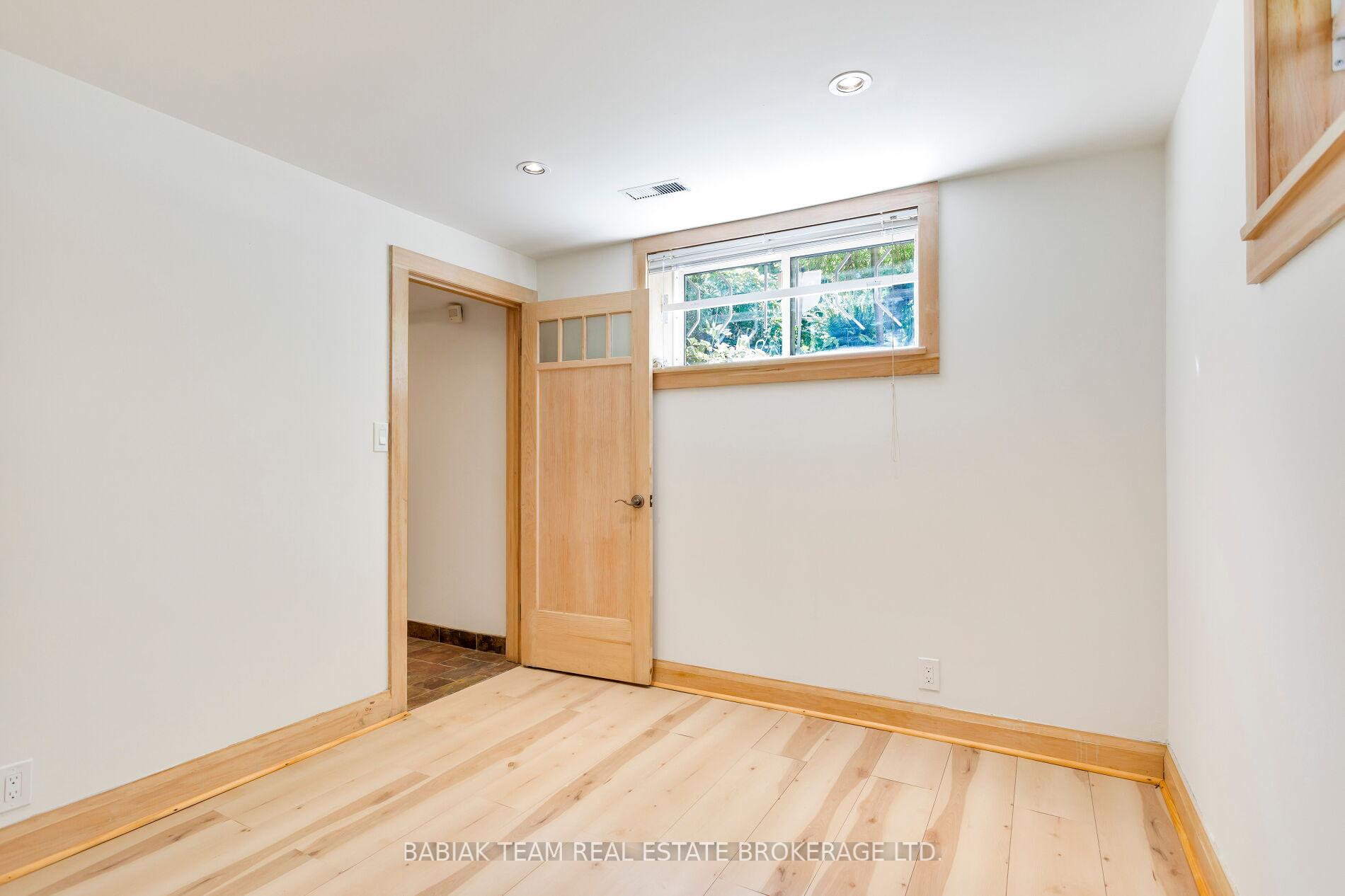 Photo 40 of 33 Halford Avenue, Toronto, Lambton Baby Point — HOMEH