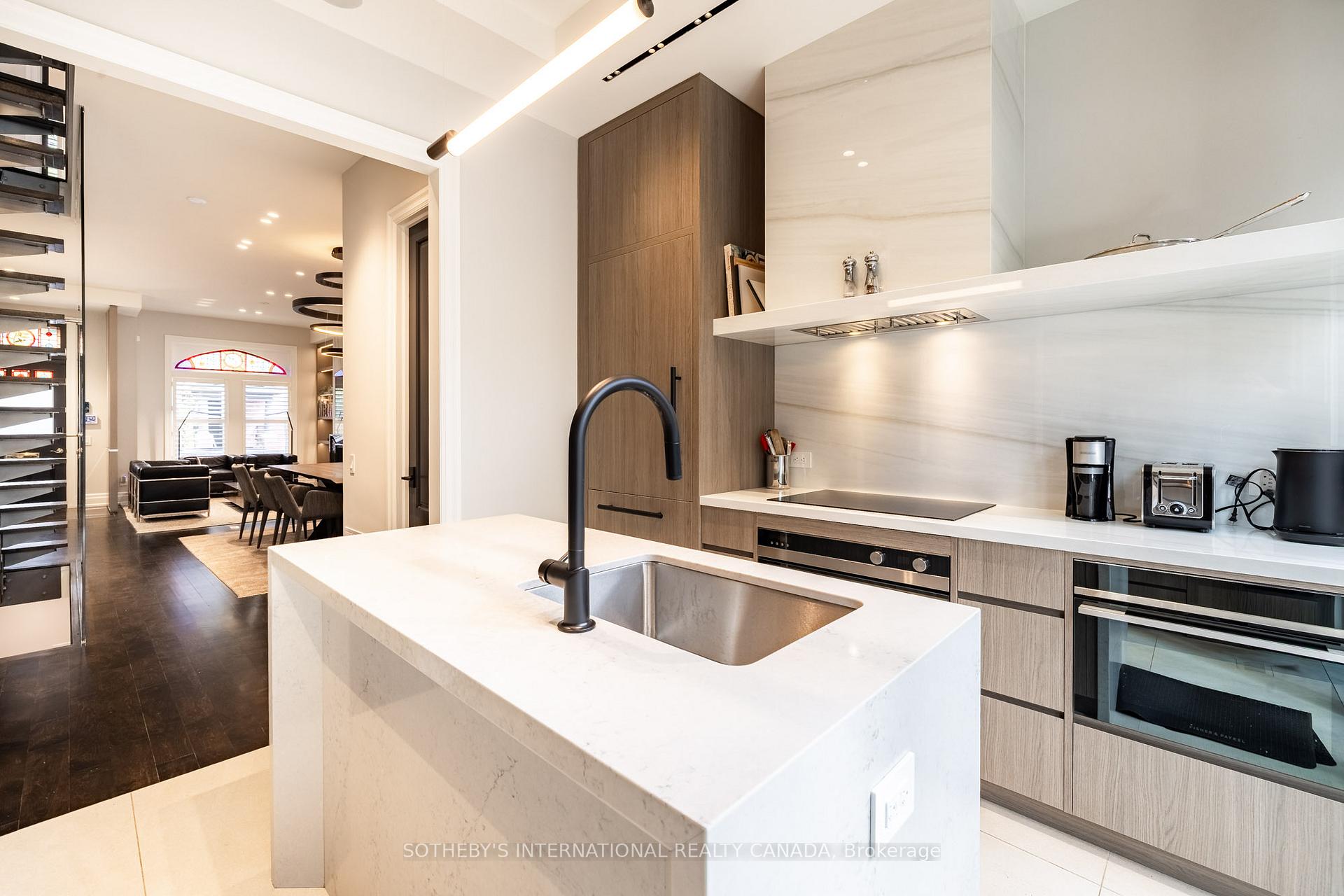 Photo 12 of 33 Tranby Avenue, Toronto, The Annex — HOMEH