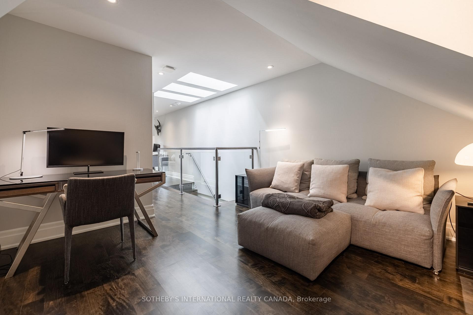 Photo 22 of 33 Tranby Avenue, Toronto, The Annex — HOMEH