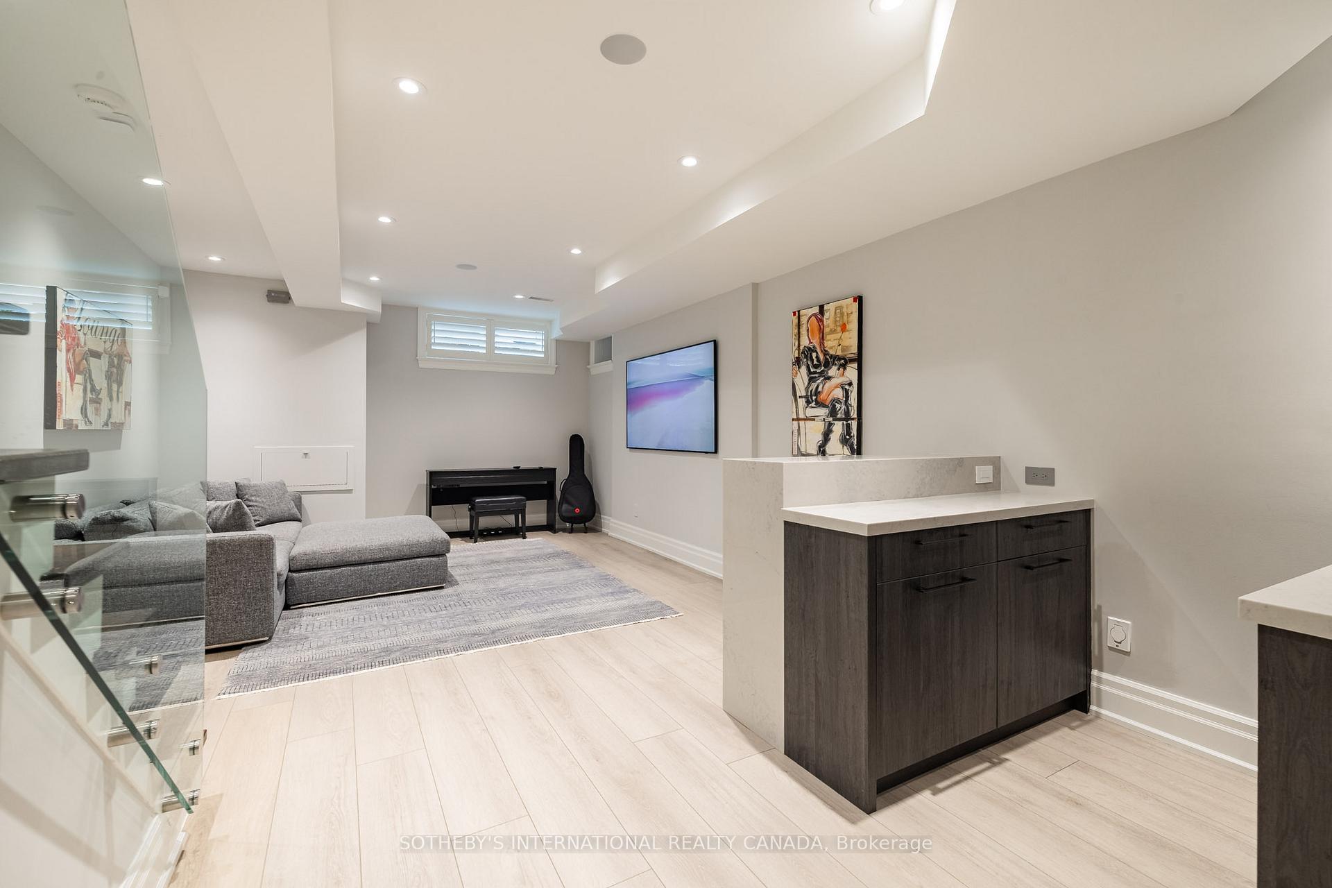 Photo 26 of 33 Tranby Avenue, Toronto, The Annex — HOMEH