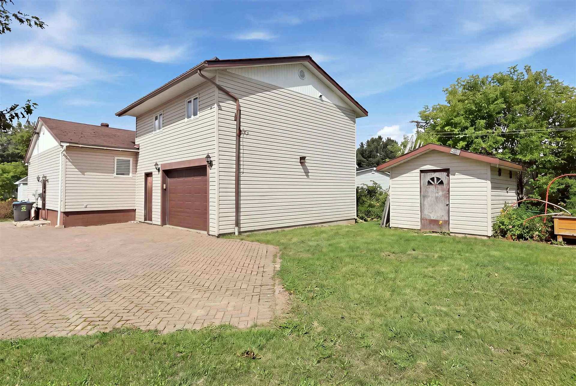 Photo 3 of 30 Adeline Avenue, Sault Ste Marie, Ward 3 — HOMEH