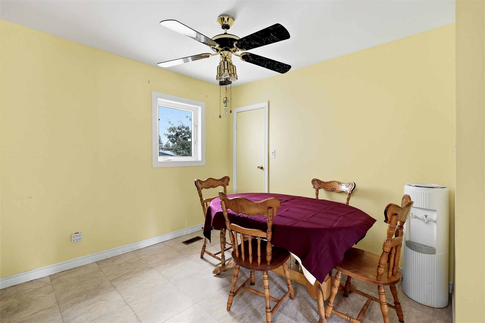 Photo 9 of 30 Adeline Avenue, Sault Ste Marie, Ward 3 — HOMEH
