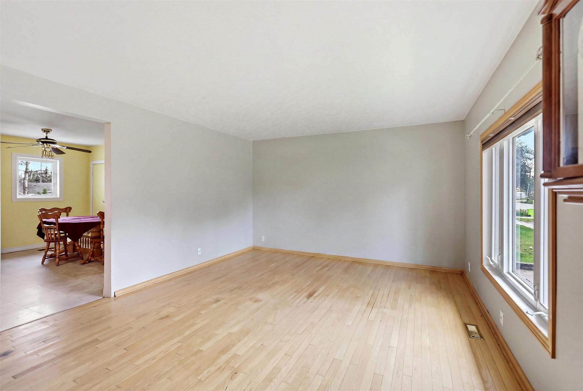 Photo 13 of 30 Adeline Avenue, Sault Ste Marie, Ward 3 — HOMEH
