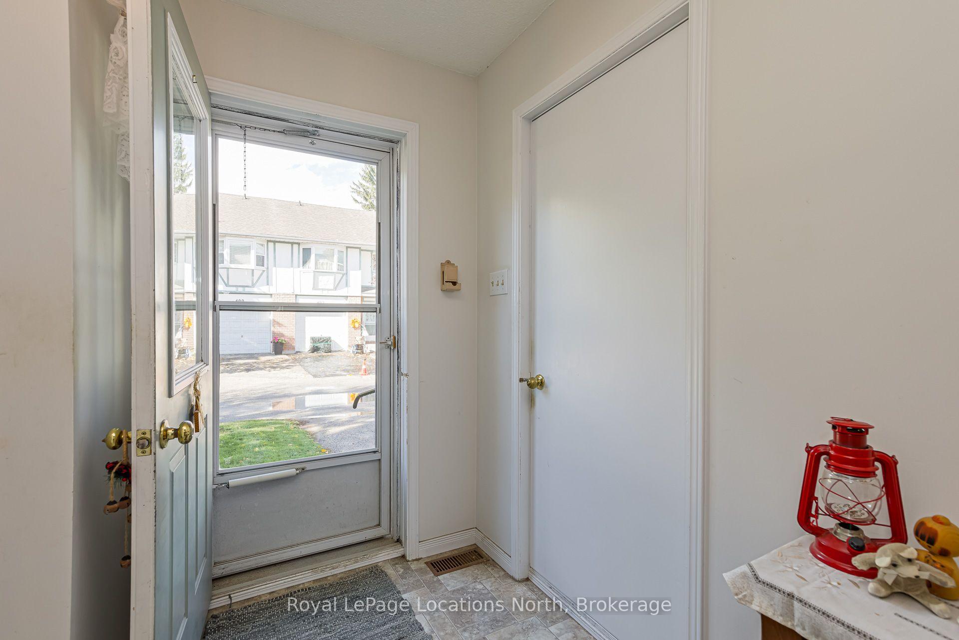 Photo 4 of Unit 8, 403 Thomas Street S, Clearview, Stayner — HOMEH