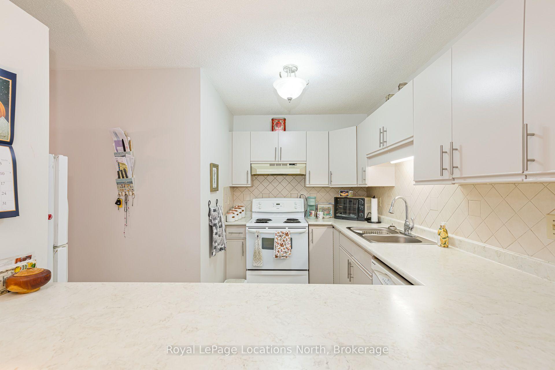 Photo 11 of Unit 8, 403 Thomas Street S, Clearview, Stayner — HOMEH