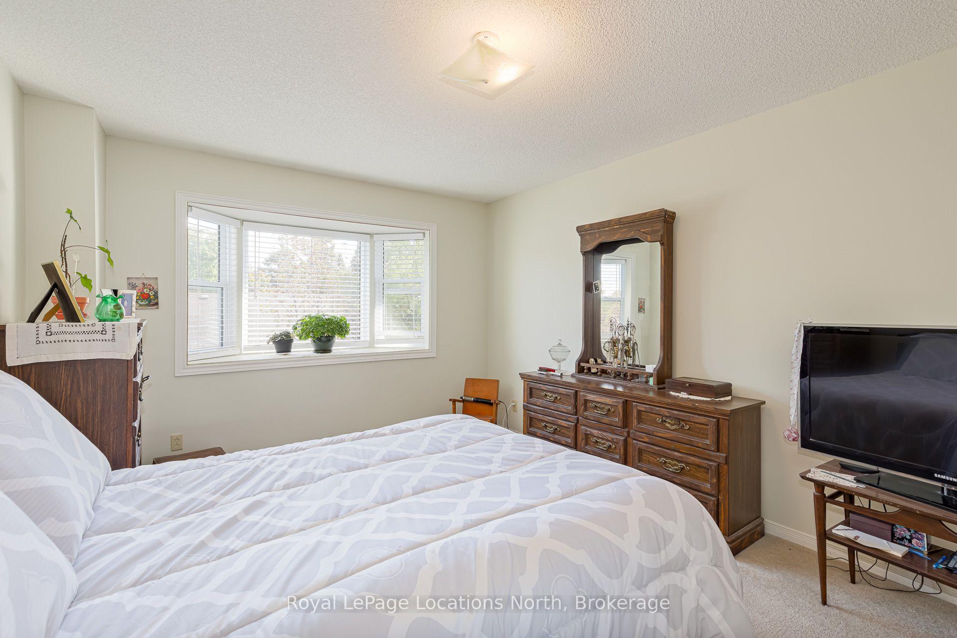 Photo 19 of Unit 8, 403 Thomas Street S, Clearview, Stayner — HOMEH