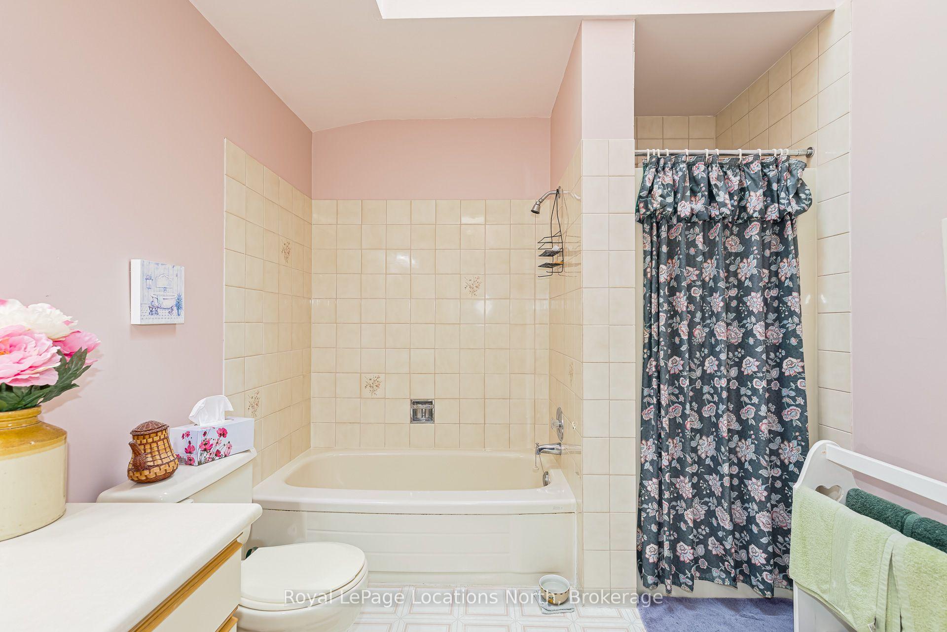 Photo 31 of Unit 8, 403 Thomas Street S, Clearview, Stayner — HOMEH
