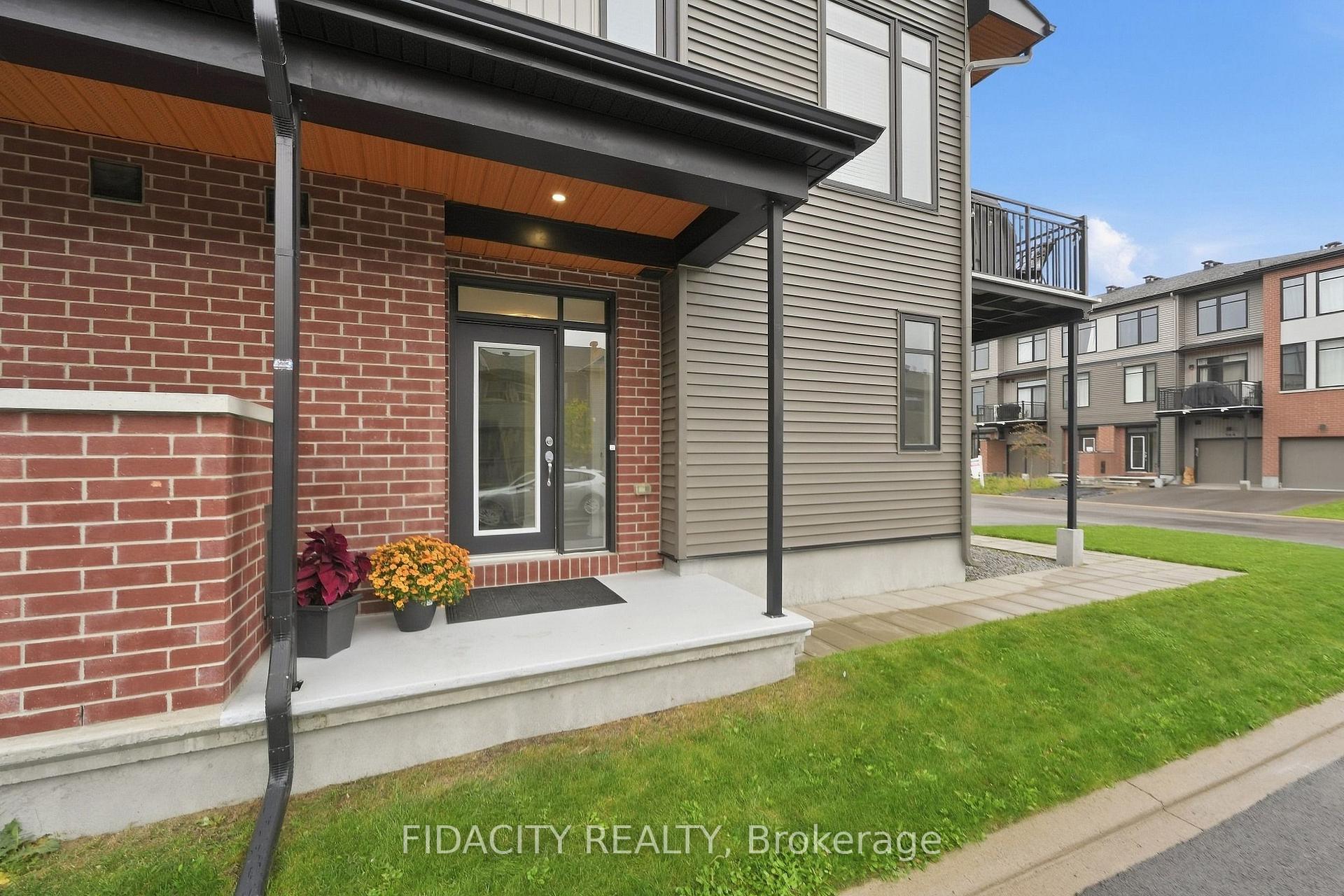 Photo 3 of 148 Visor Private, Ottawa, Kanata - Emerald Meadows/Trailwest — HOMEH