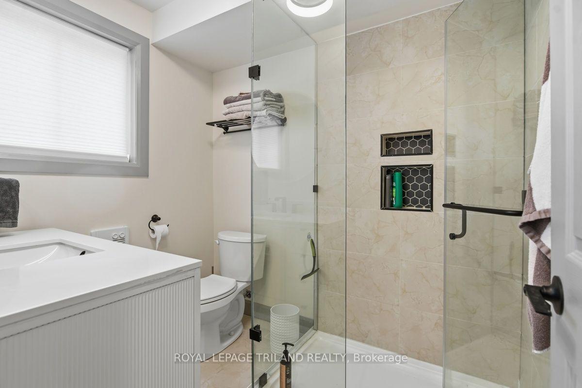 Photo 4 of 27 Aldborough Avenue, St. Thomas — HOMEH