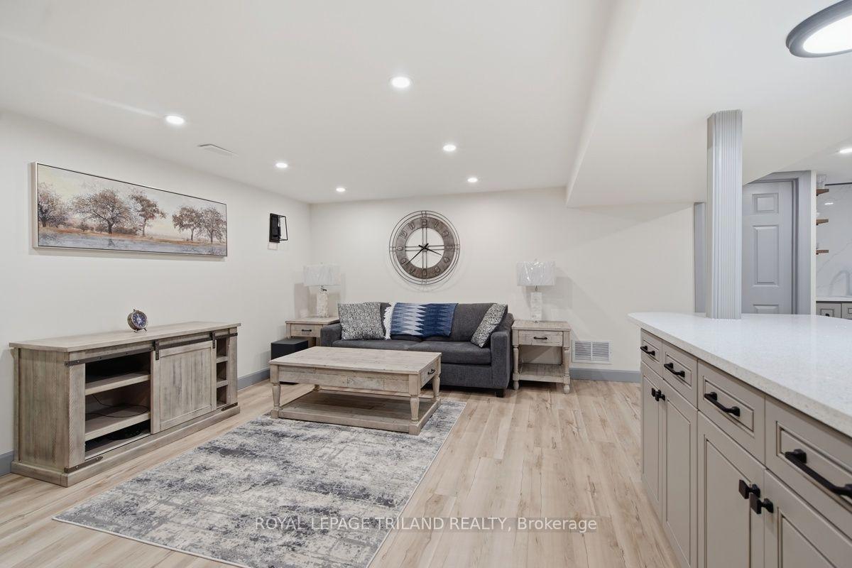 Photo 10 of 27 Aldborough Avenue, St. Thomas — HOMEH