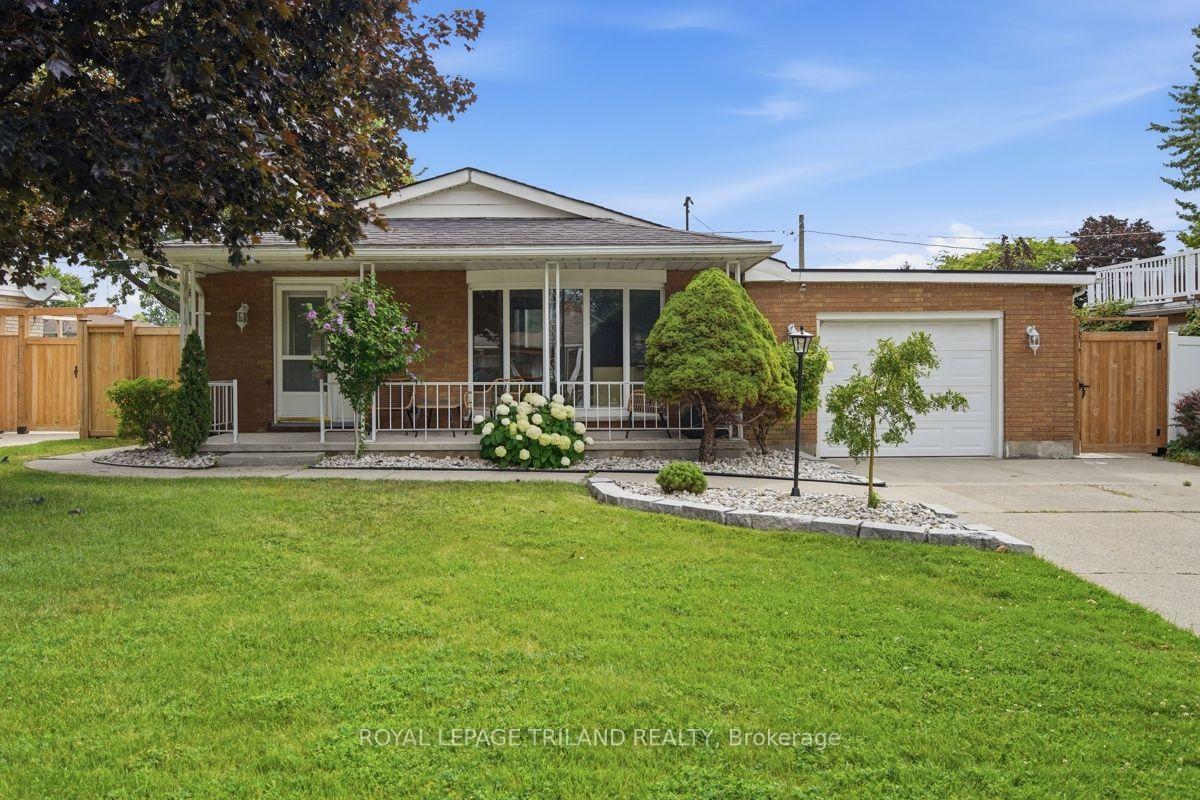 Photo 18 of 27 Aldborough Avenue, St. Thomas — HOMEH