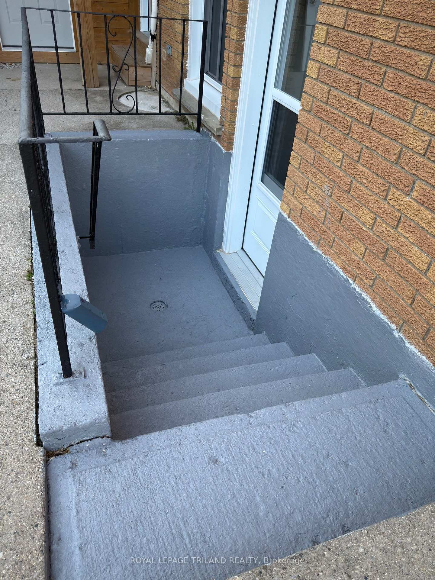 Photo 21 of 27 Aldborough Avenue, St. Thomas — HOMEH