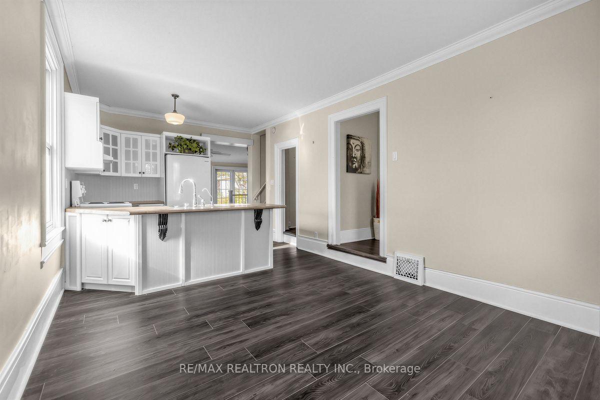 Photo 18 of 52 Parkside Drive, Barrie, Queen's Park — HOMEH