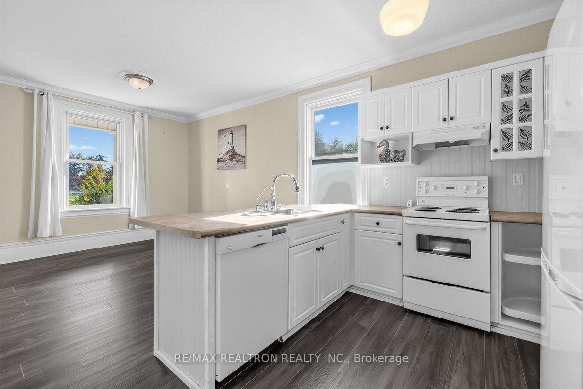 Photo 21 of 52 Parkside Drive, Barrie, Queen's Park — HOMEH