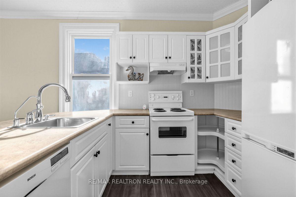 Photo 23 of 52 Parkside Drive, Barrie, Queen's Park — HOMEH