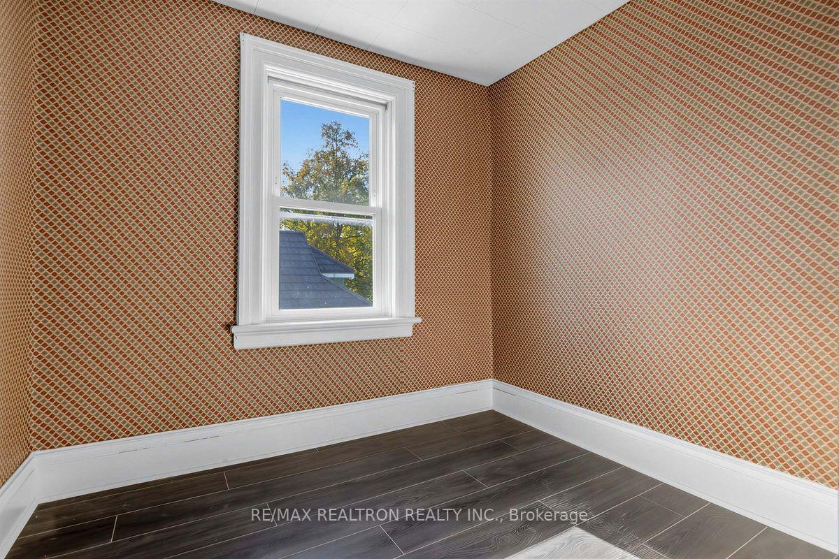 Photo 39 of 52 Parkside Drive, Barrie, Queen's Park — HOMEH