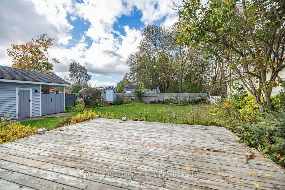 Photo 44 of 52 Parkside Drive, Barrie, Queen's Park — HOMEH