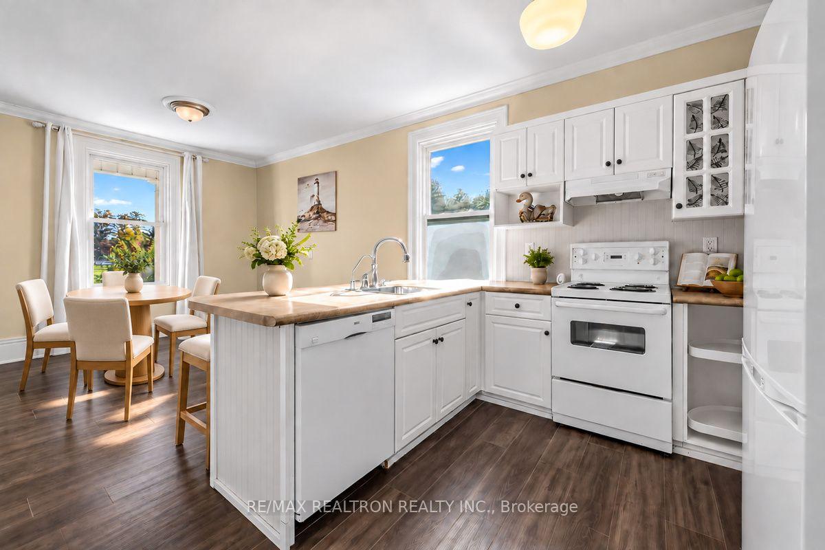 Photo 22 of 52 Parkside Drive, Barrie, Queen's Park — HOMEH