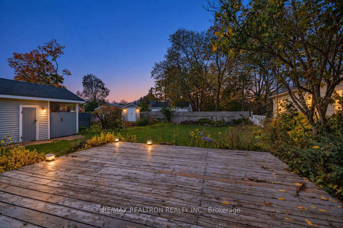 Photo 49 of 52 Parkside Drive, Barrie, Queen's Park — HOMEH