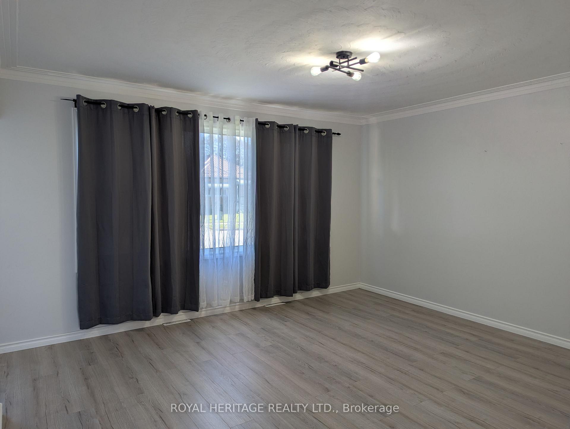 Photo 5 of 56 Liberty Street S, Clarington, Bowmanville — HOMEH