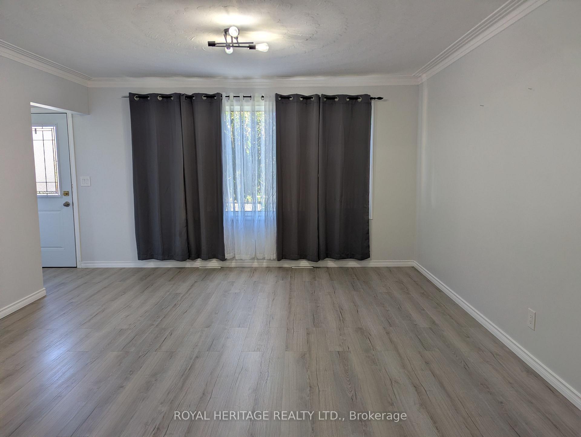 Photo 6 of 56 Liberty Street S, Clarington, Bowmanville — HOMEH