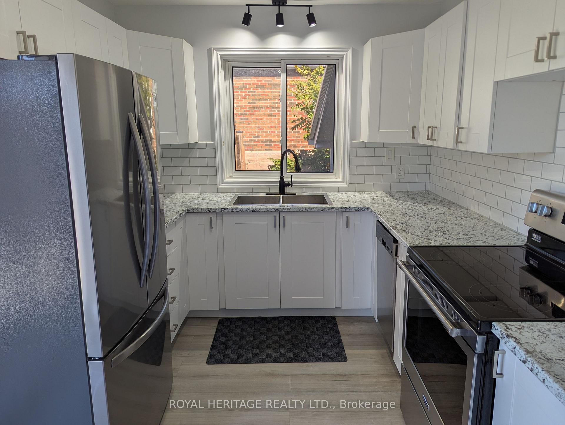Photo 11 of 56 Liberty Street S, Clarington, Bowmanville — HOMEH