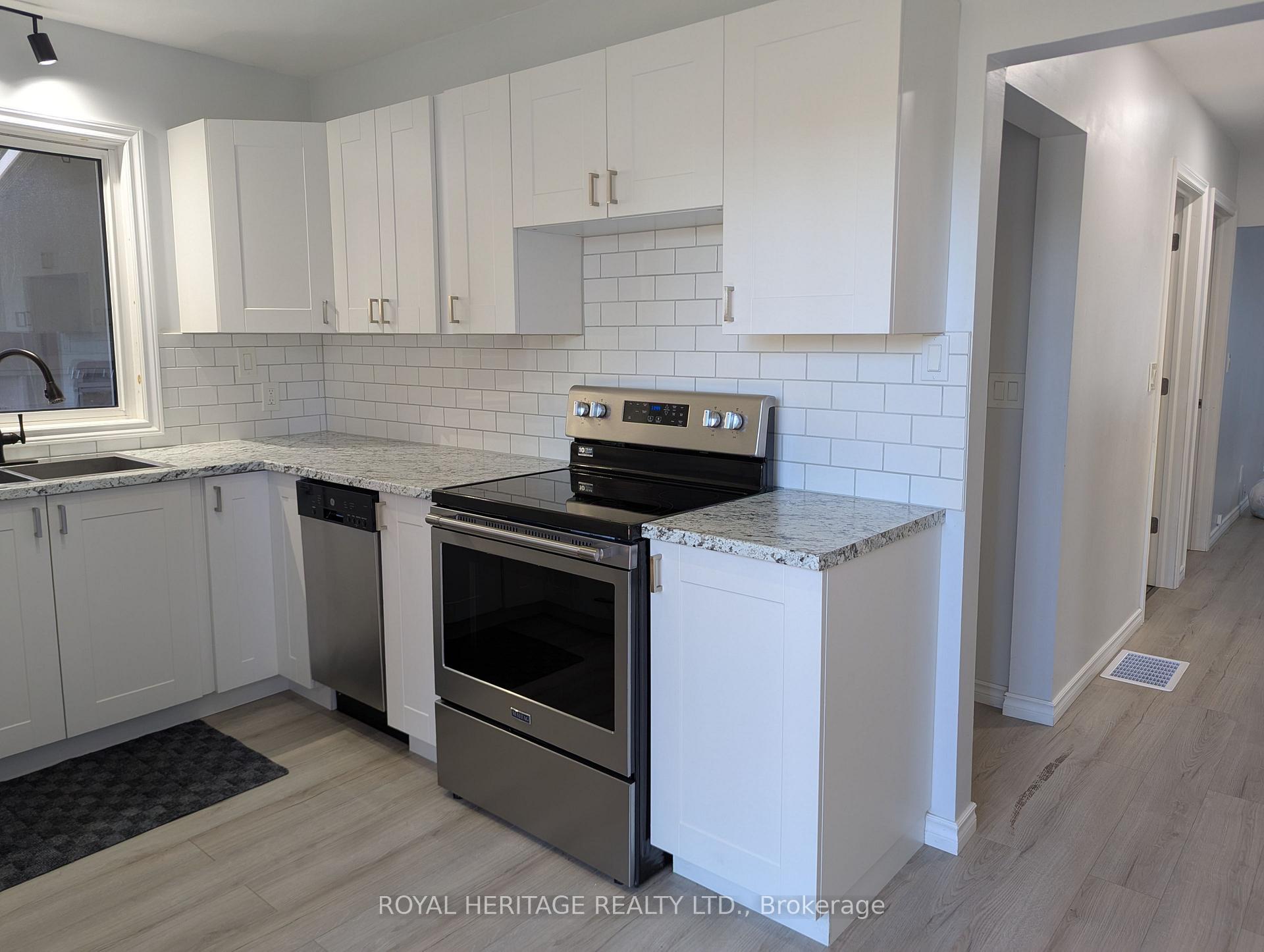 Photo 13 of 56 Liberty Street S, Clarington, Bowmanville — HOMEH