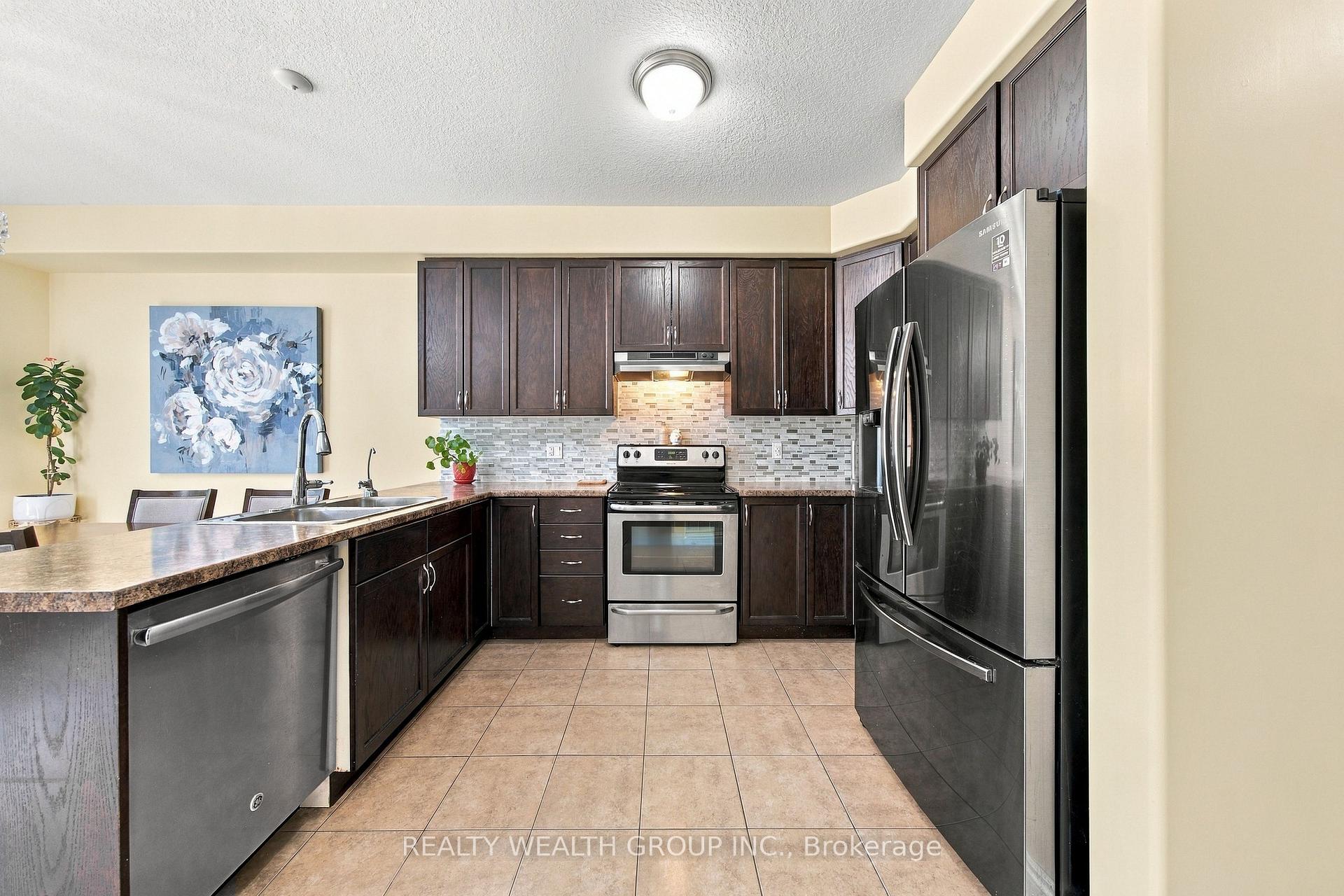 Photo 7 of 43 Booth Lane, Barrie, Painswick South — HOMEH