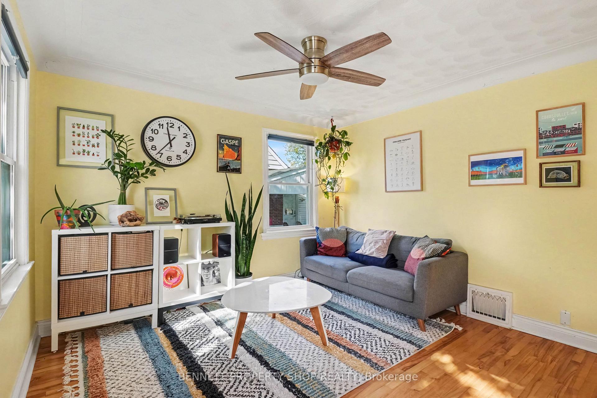 Photo 3 of 1215 Erie Avenue, Ottawa, Ridgemont — HOMEH