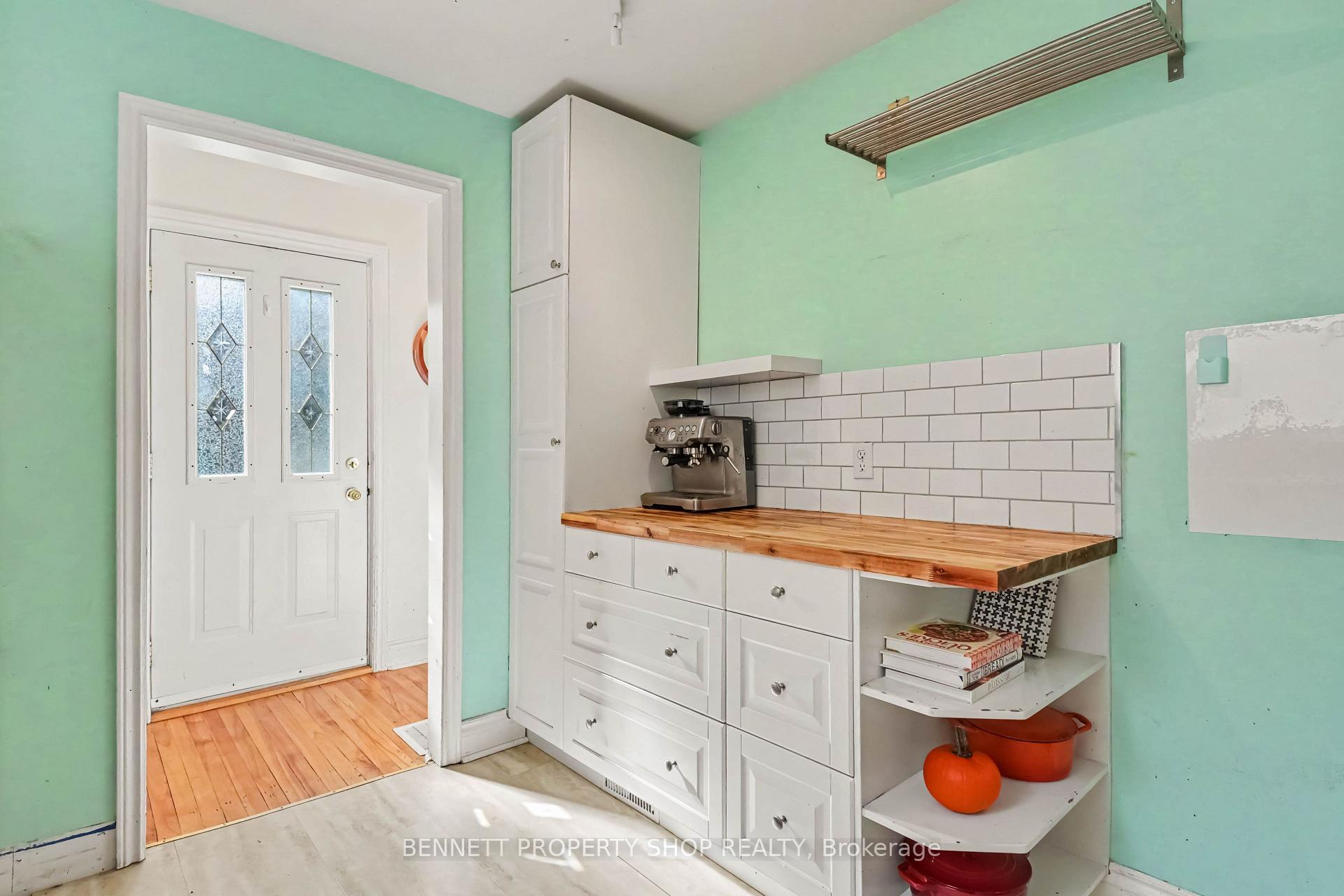 Photo 6 of 1215 Erie Avenue, Ottawa, Ridgemont — HOMEH