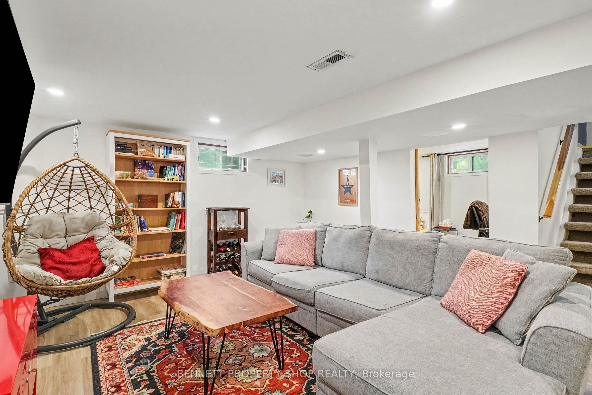Photo 14 of 1215 Erie Avenue, Ottawa, Ridgemont — HOMEH