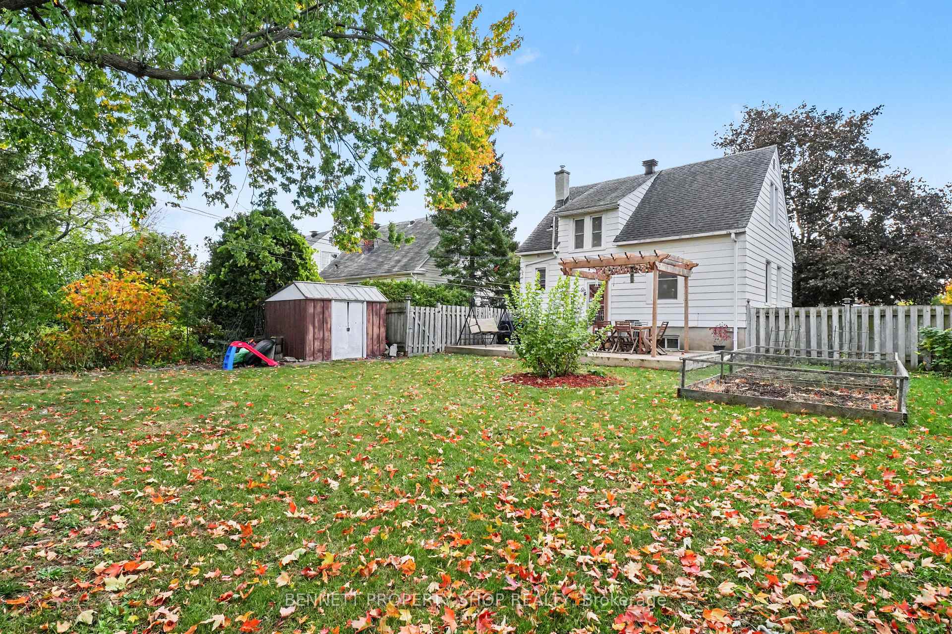 Photo 21 of 1215 Erie Avenue, Ottawa, Ridgemont — HOMEH