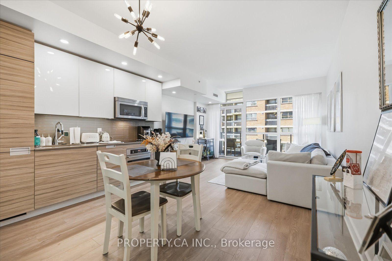 Photo of Unit 606, 210 Simcoe Street